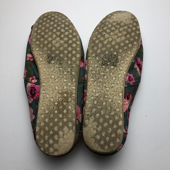 TOMS Rose Print Slip on Sneakers Blue Pink Size 7.5 - Picture 5 of 6